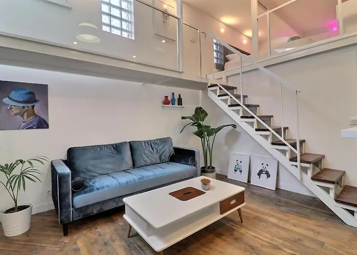 Unique Loft Apartment Located 15 Minutes From The Champs Elysees