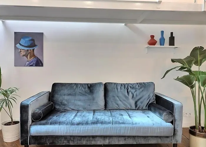Unique Loft Apartment Located 15 Minutes From The Champs Elysees